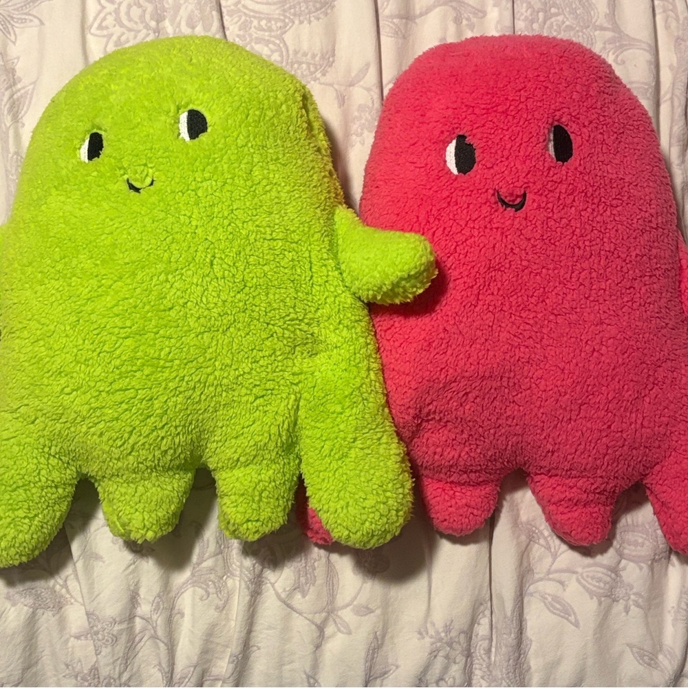 NWT Target Vibrant Plush Ghost Accent Pillows